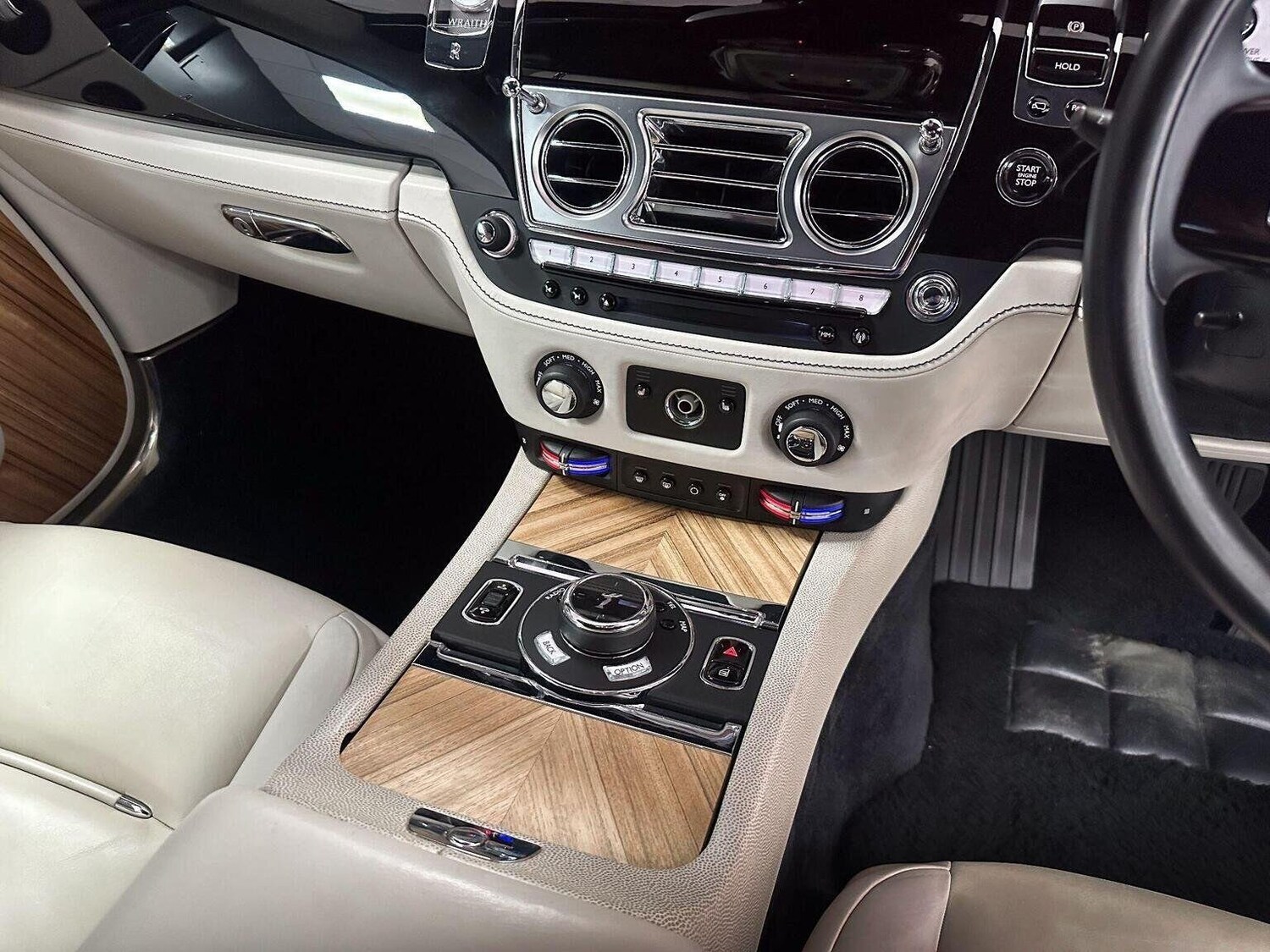 Used Rolls-Royce Wraith 2014 for sale - 77464898: Photo 18