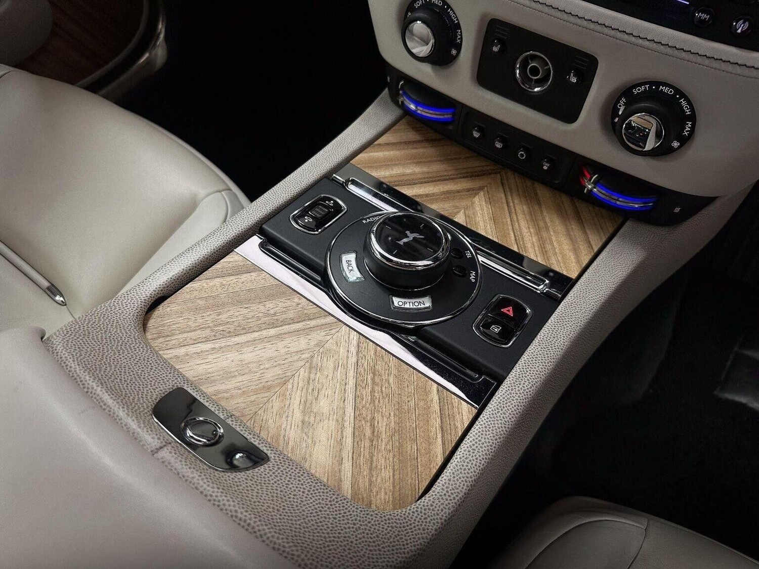 Used Rolls-Royce Wraith 2014 for sale - 77464898: Photo 48