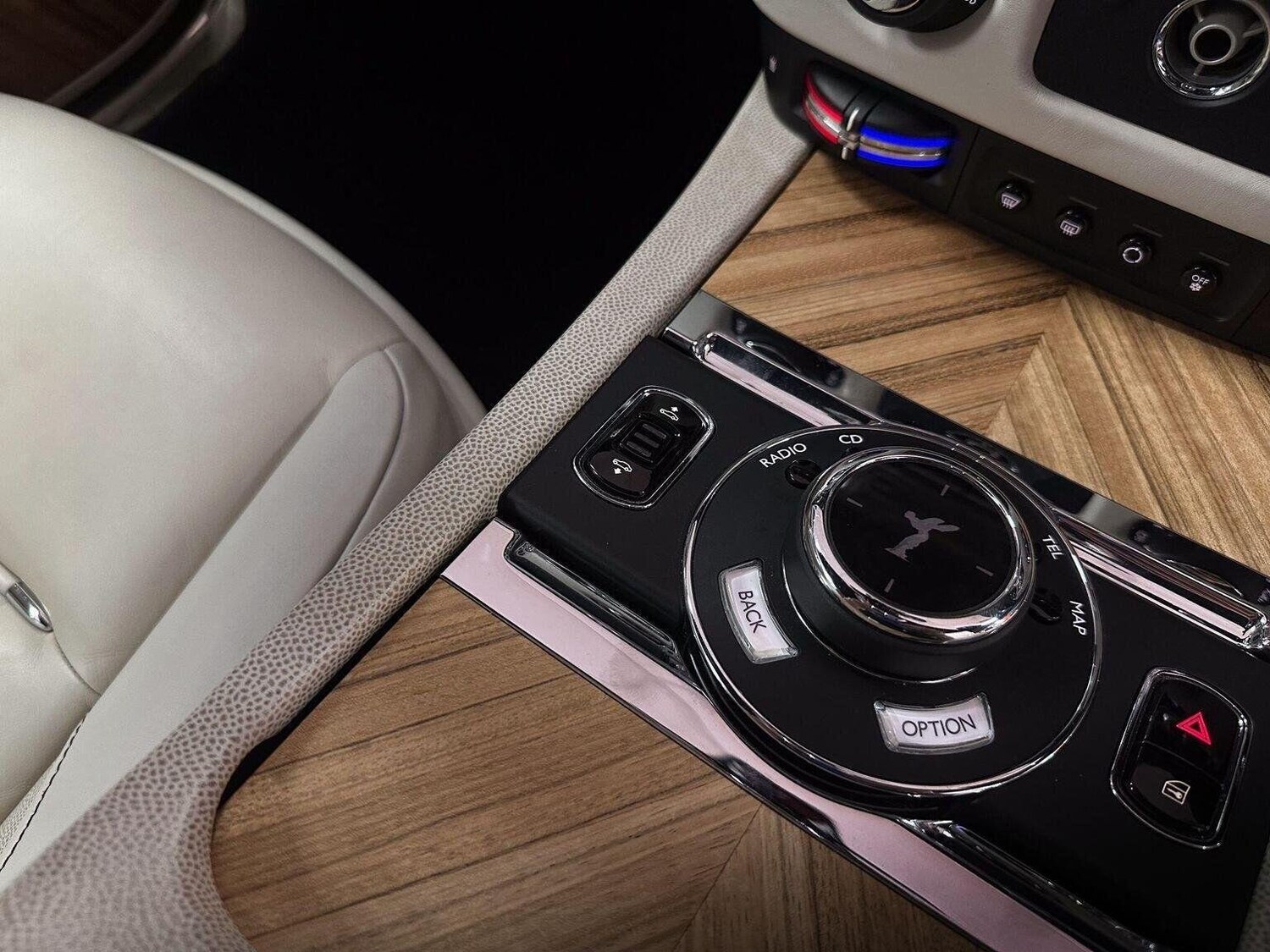 Used Rolls-Royce Wraith 2014 for sale - 77464898: Photo 60