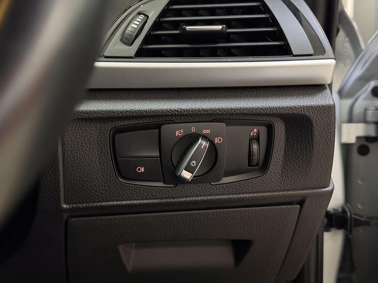 Used BMW 2 Series 2017 for sale - 76877602: Photo 25