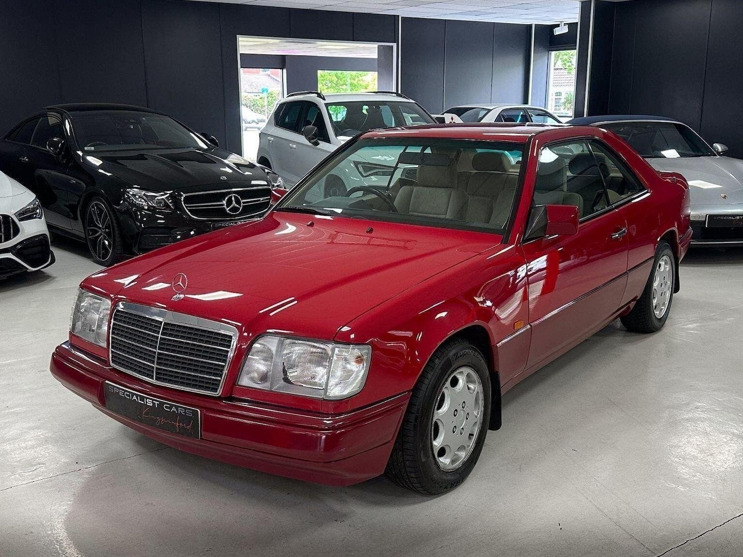 Used Mercedes-Benz E Class 1993 for sale - 76793790: Photo 11