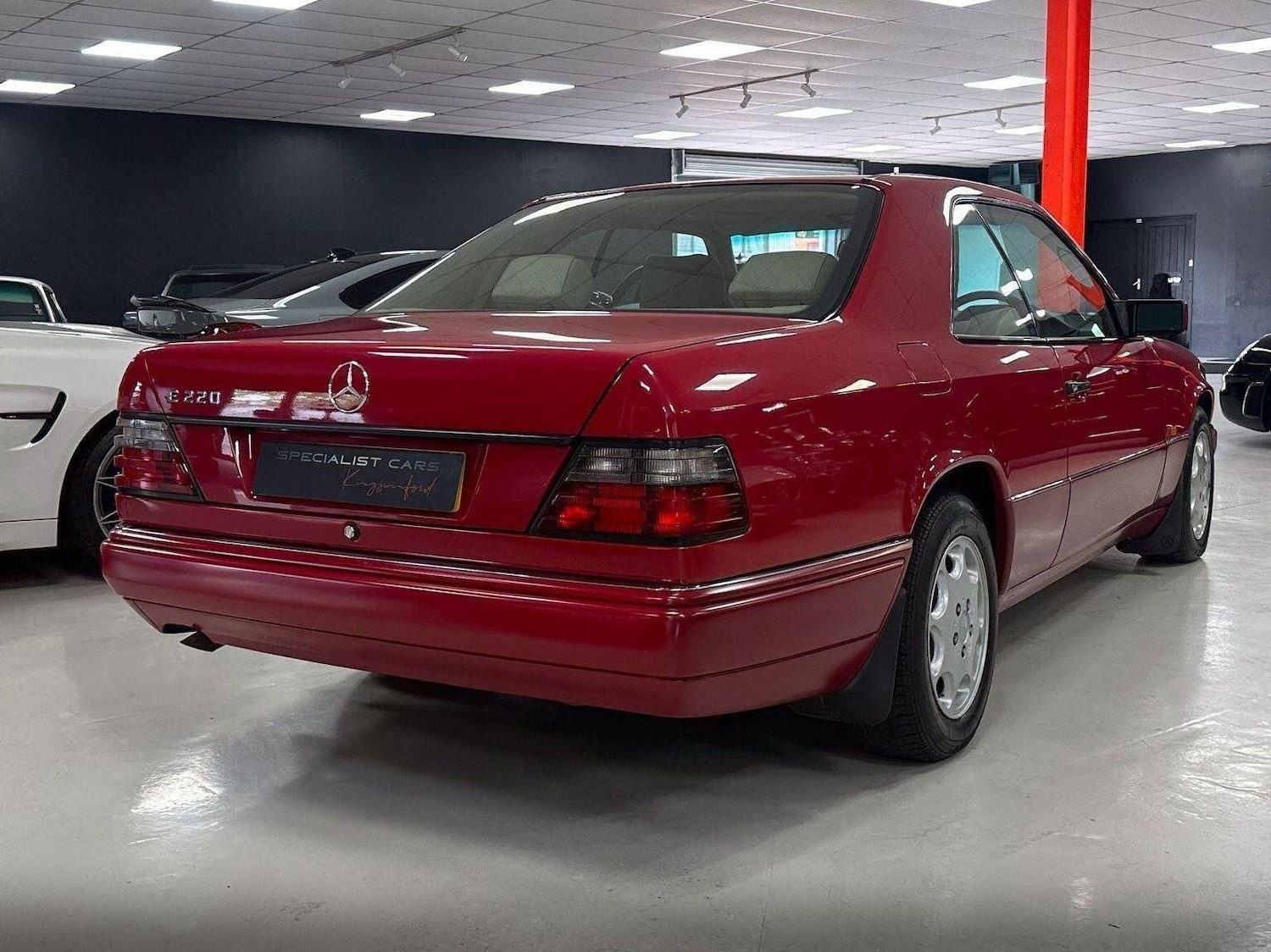 Used Mercedes-Benz E Class 1993 for sale - 76793790: Photo 12