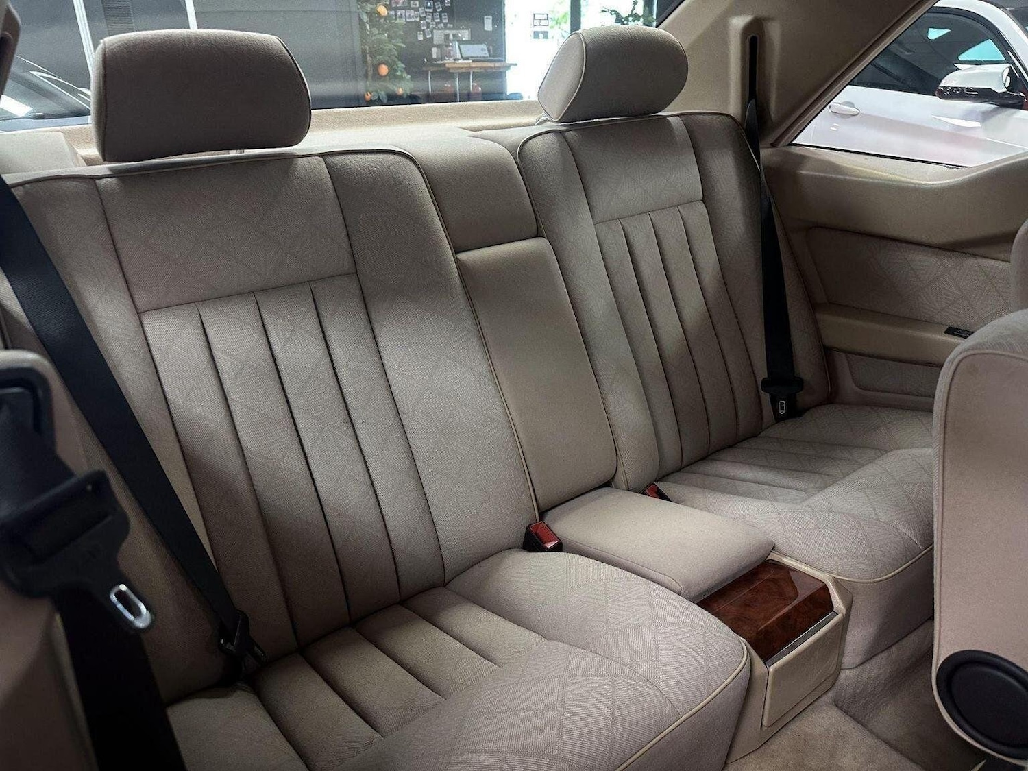 Used Mercedes-Benz E Class 1993 for sale - 76793790: Photo 15