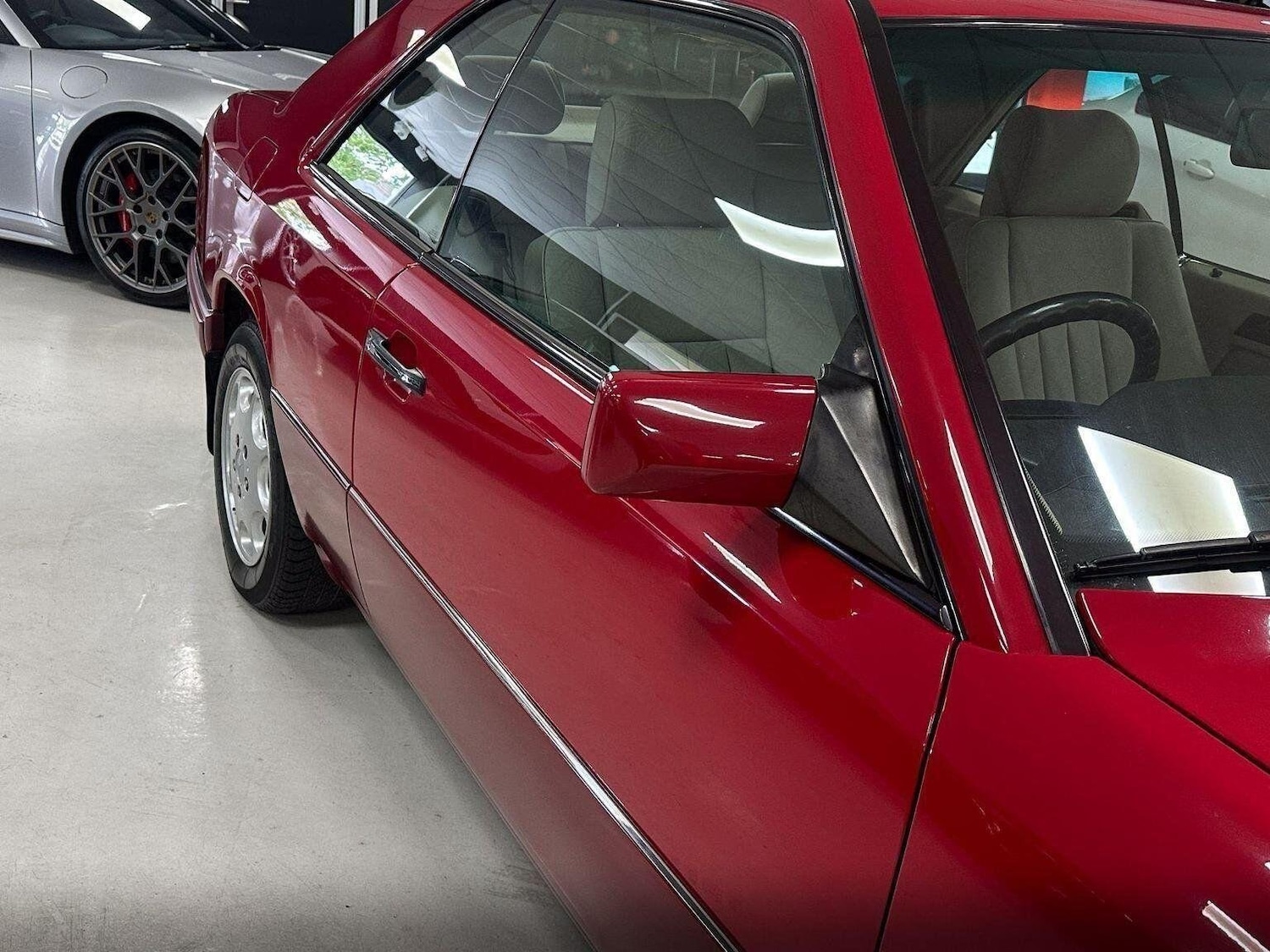 Used Mercedes-Benz E Class 1993 for sale - 76793790: Photo 32