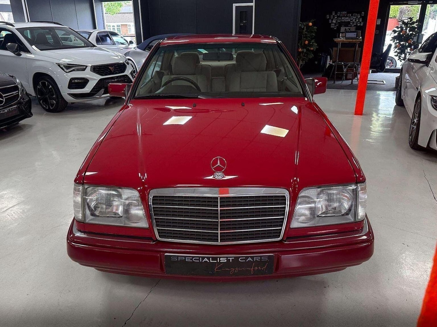 Used Mercedes-Benz E Class 1993 for sale - 76793790: Photo 5