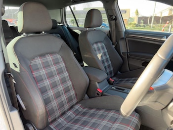 Used Volkswagen Golf 2018 for sale - 78691731: Photo