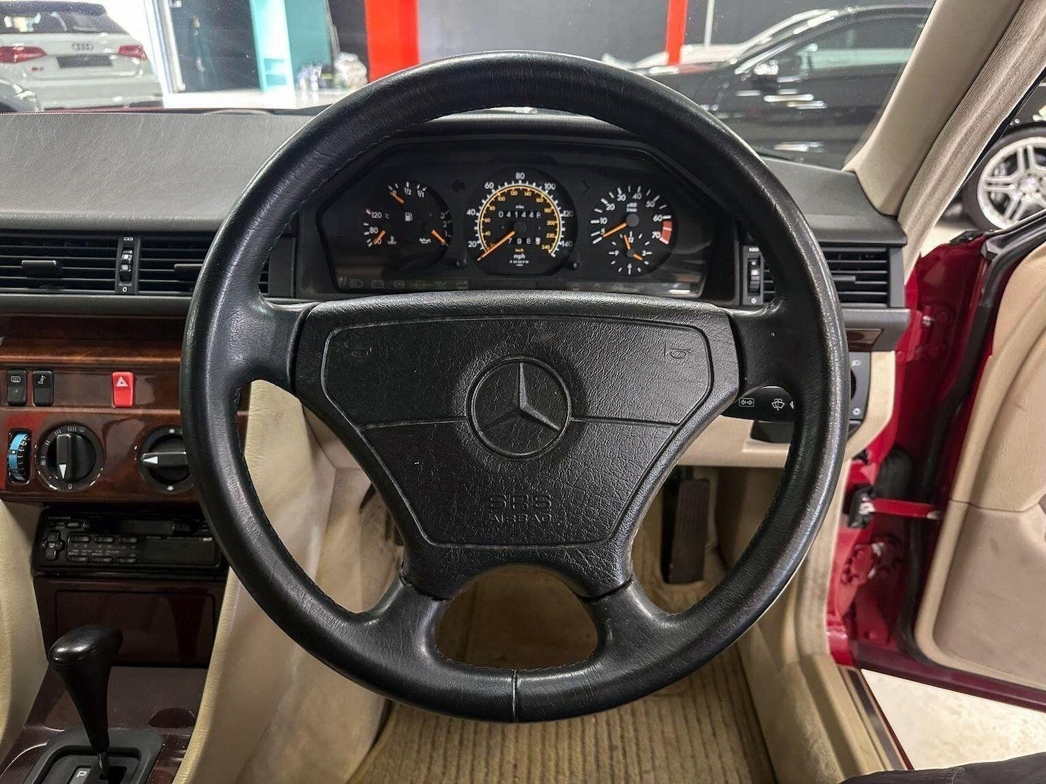 Used Mercedes-Benz E Class 1993 for sale - 76687269: Photo 22