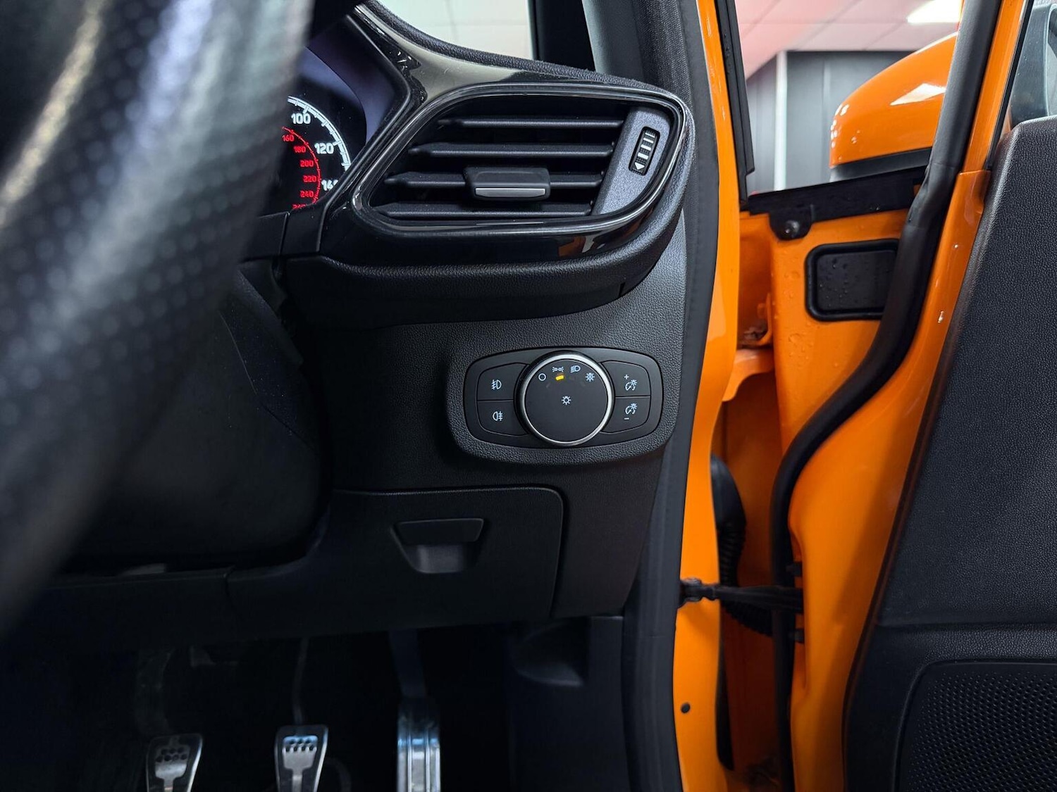 Used Ford Fiesta 2020 for sale - 77237120: Photo 24