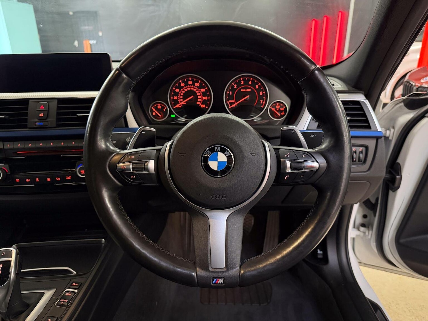 Used BMW 3 Series 2018 for sale - 76656349: Photo 22