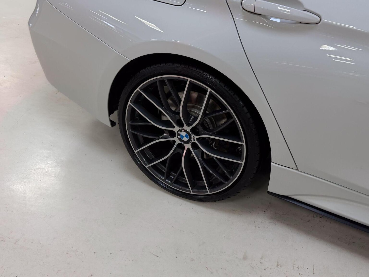 Used BMW 3 Series 2018 for sale - 76656349: Photo 42