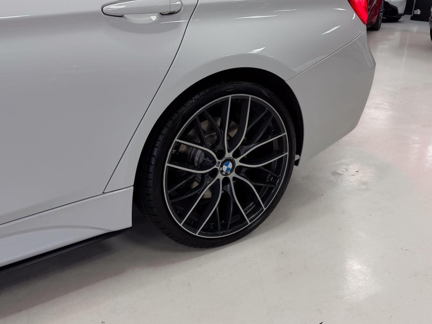 Used BMW 3 Series 2018 for sale - 76656349: Photo 43