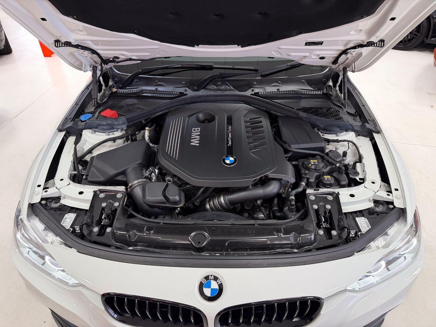 Used BMW 3 Series 2018 for sale - 76656349: Photo 45