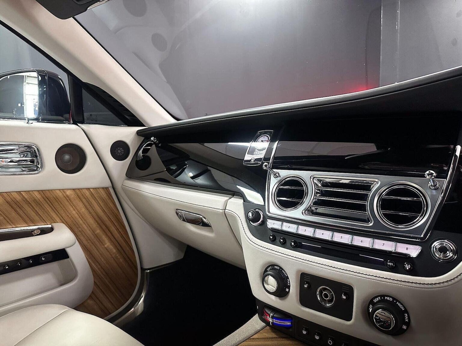 Used Rolls-Royce Wraith 2014 for sale - 76687256: Photo 17