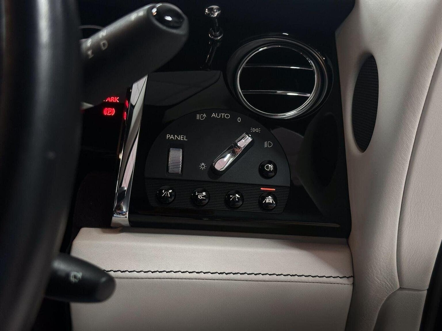 Used Rolls-Royce Wraith 2014 for sale - 76687256: Photo 22