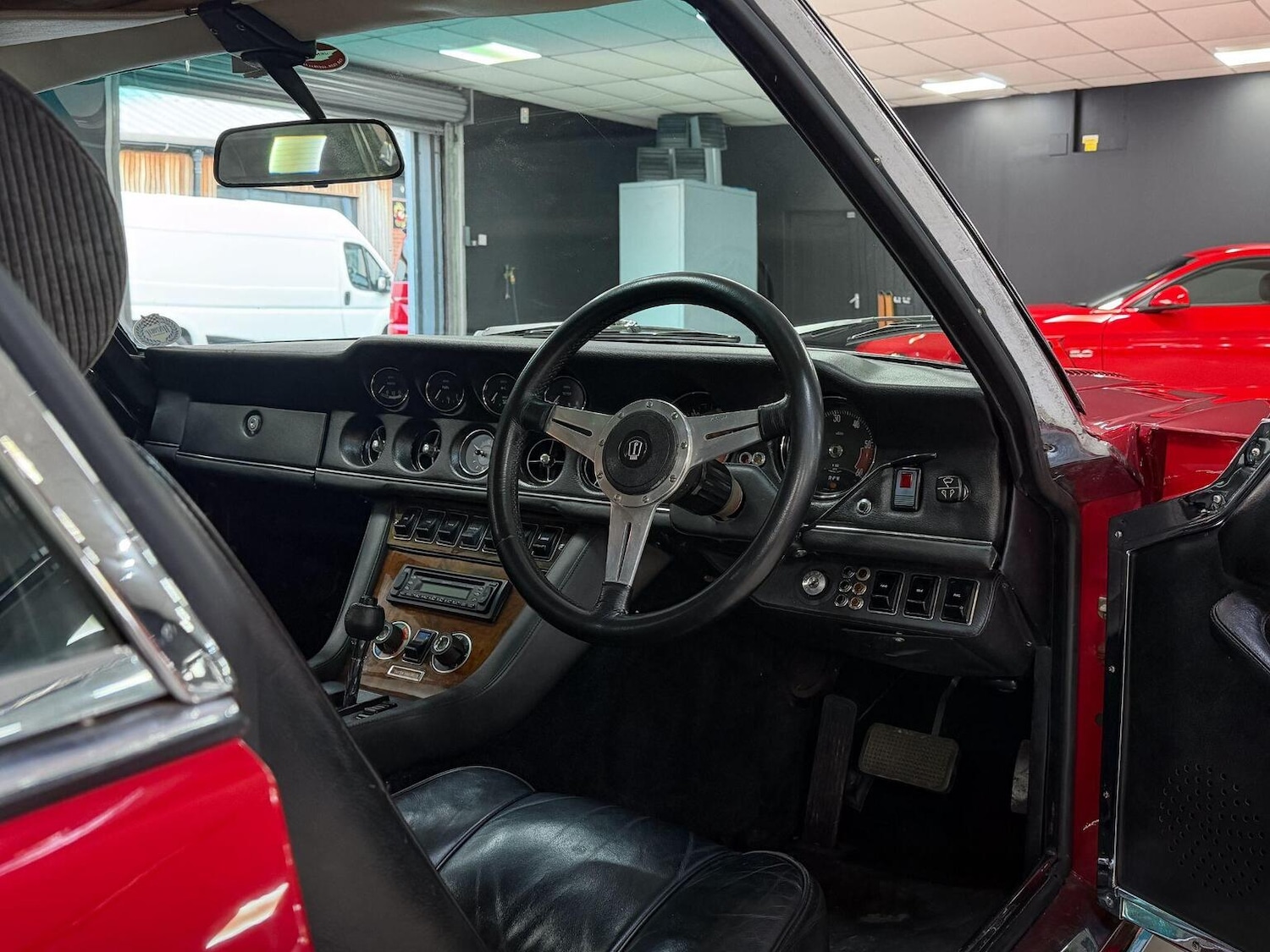 Used Jensen Interceptor 1972 for sale - 76656334: Photo 17