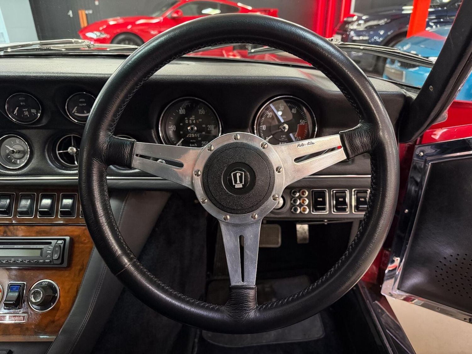 Used Jensen Interceptor 1972 for sale - 76656334: Photo 24