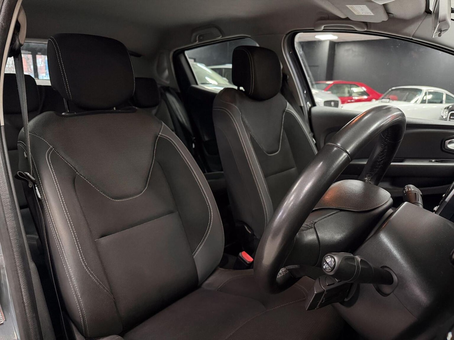 Used Renault Clio 2018 for sale - 76656370: Photo 19