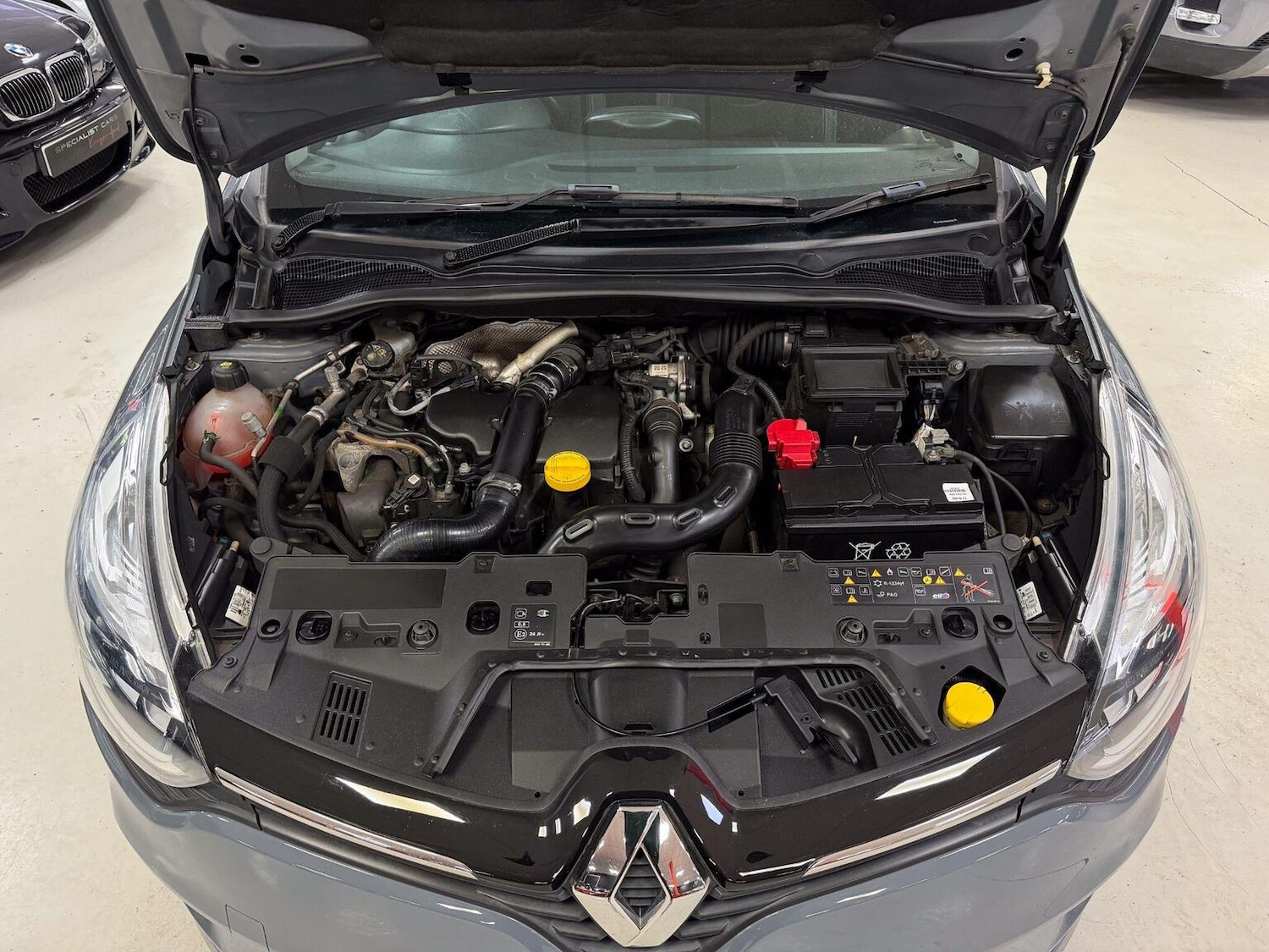 Used Renault Clio 2018 for sale - 76656370: Photo 31