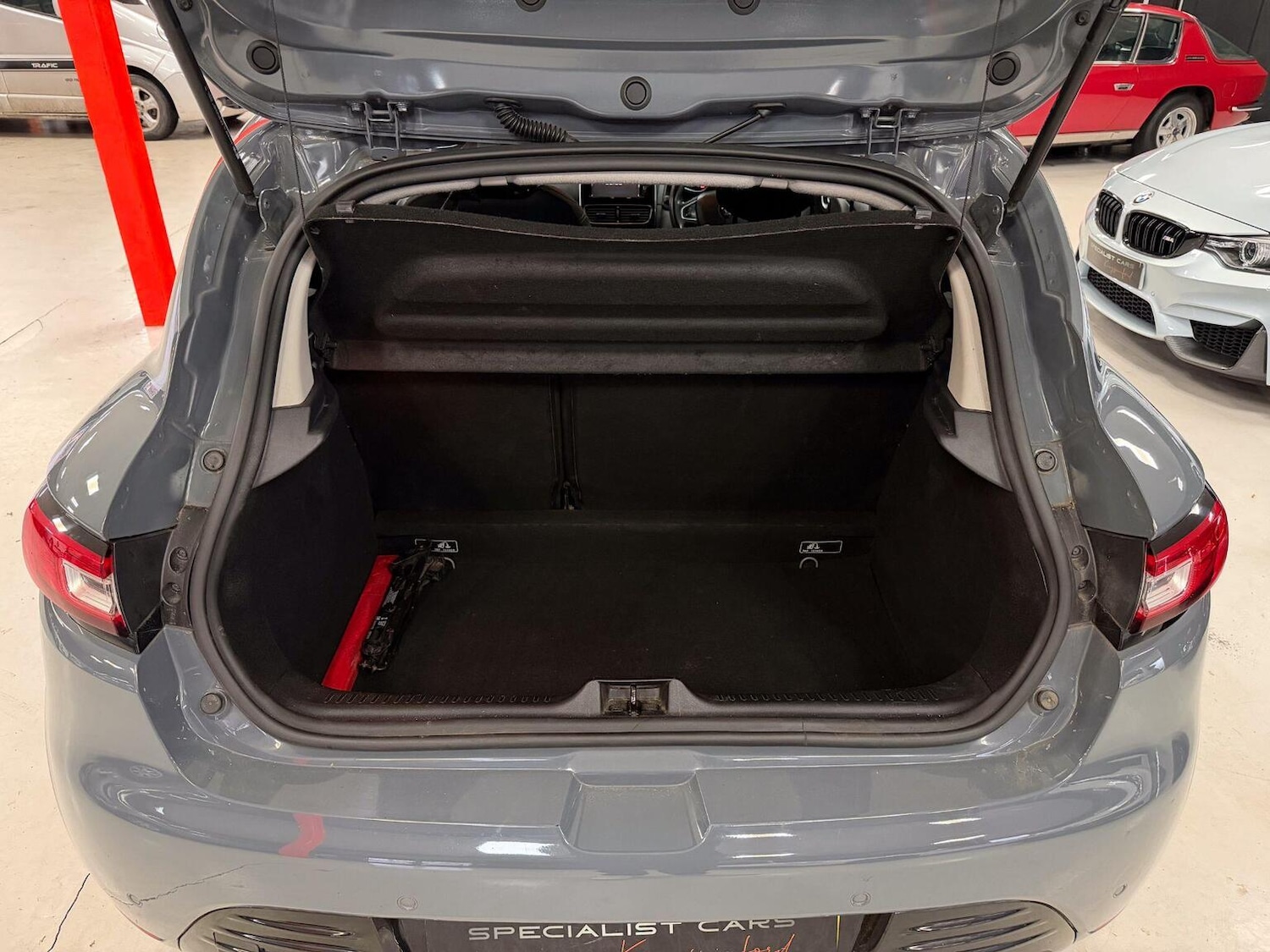 Used Renault Clio 2018 for sale - 76656370: Photo 35