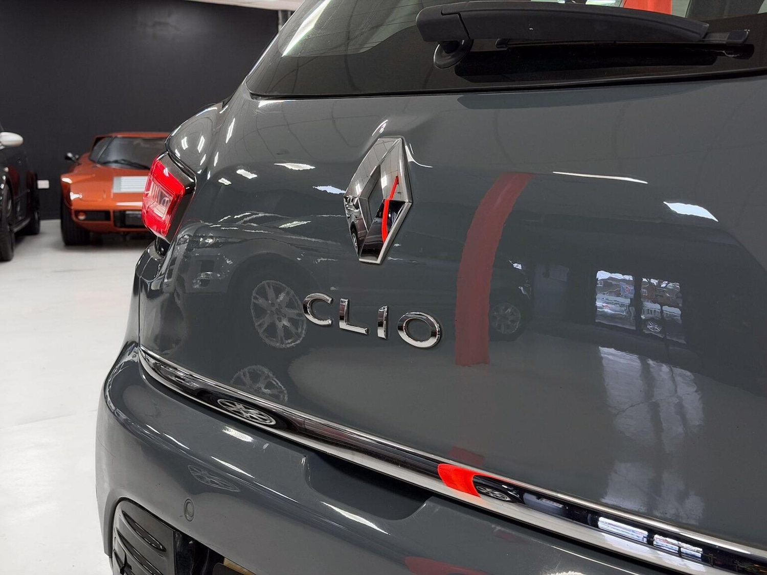 Used Renault Clio 2018 for sale - 76656370: Photo 36