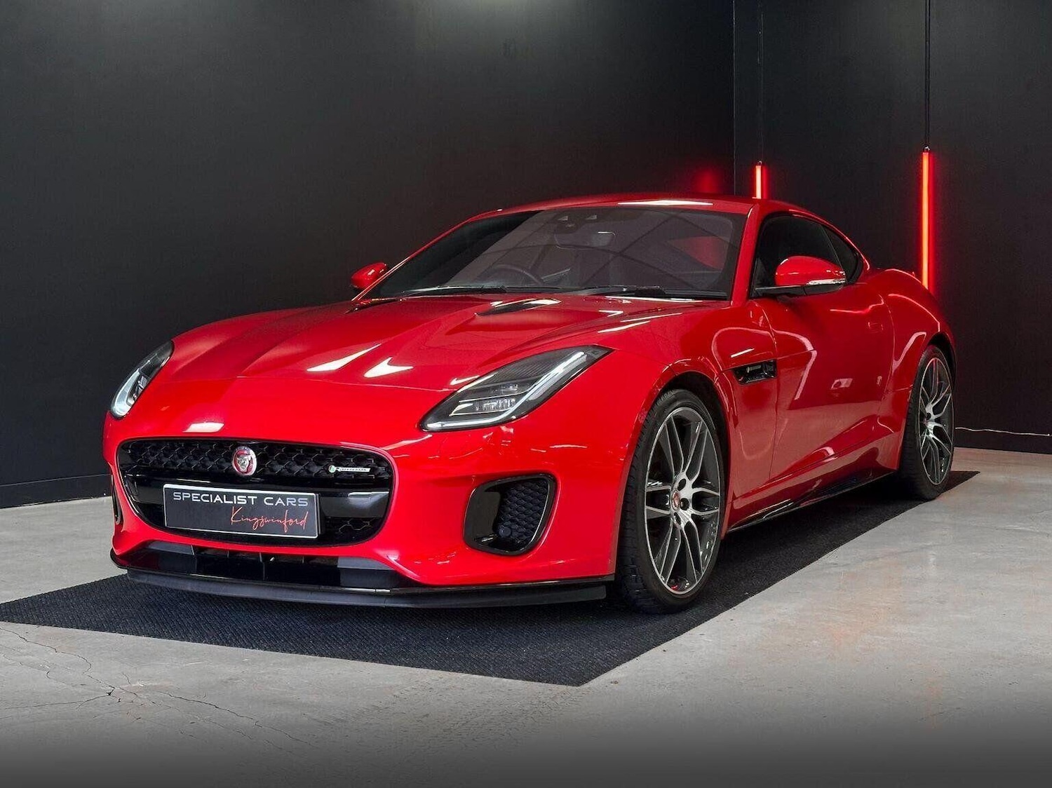 Used Jaguar F-Type 2018 for sale - 76769240: Photo 2