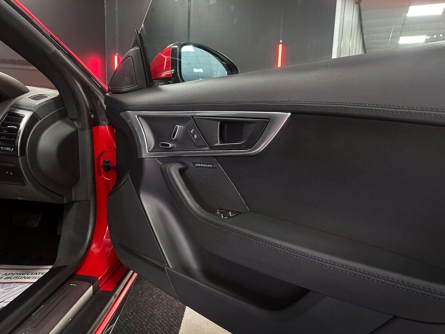 Used Jaguar F-Type 2018 for sale - 76769240: Photo 22