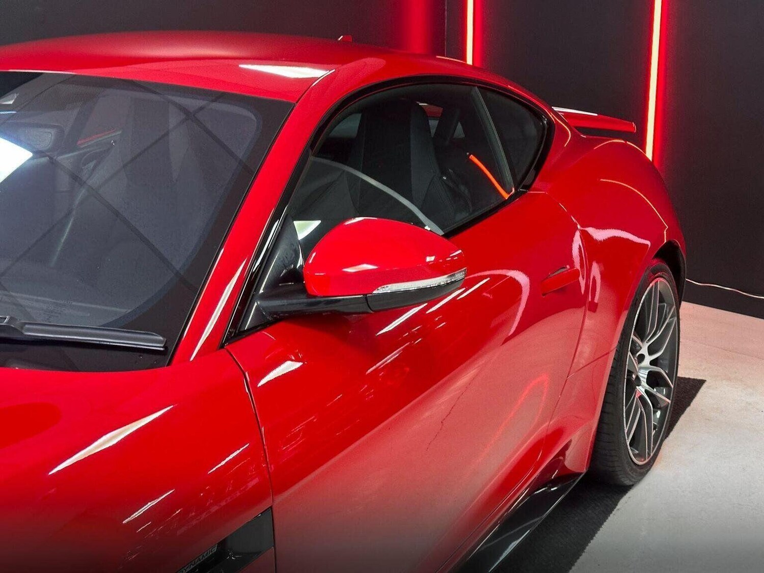 Used Jaguar F-Type 2018 for sale - 76769240: Photo 29