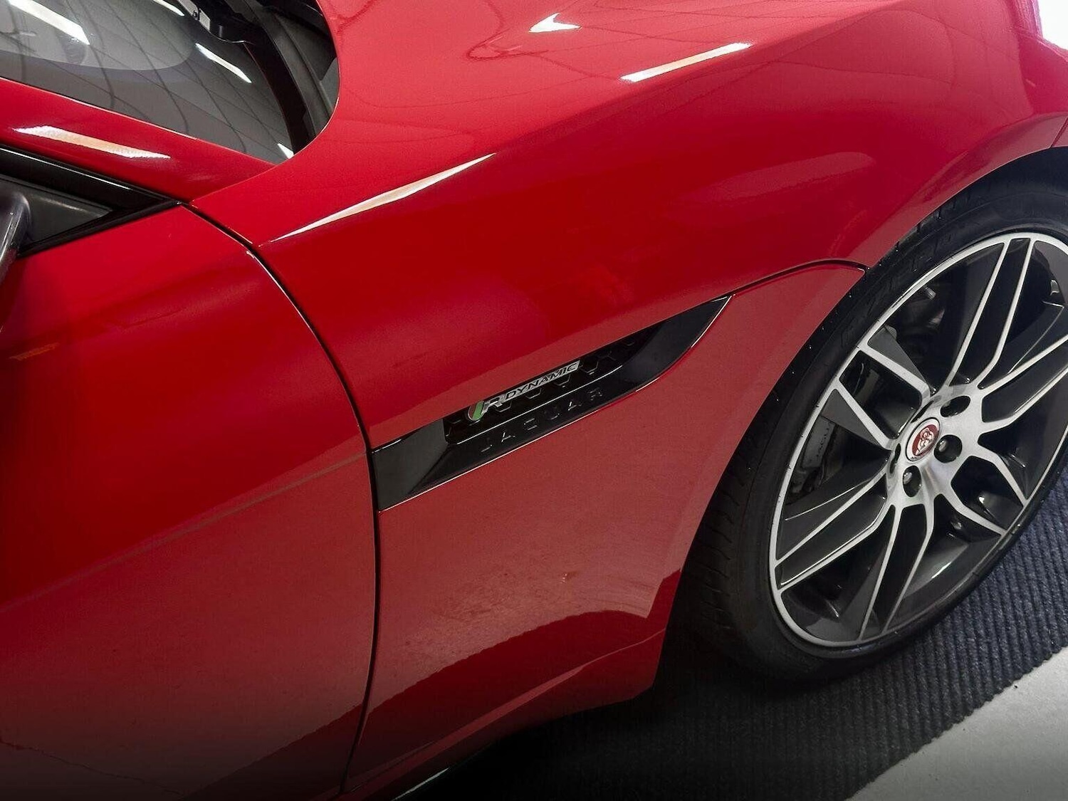 Used Jaguar F-Type 2018 for sale - 76769240: Photo 36