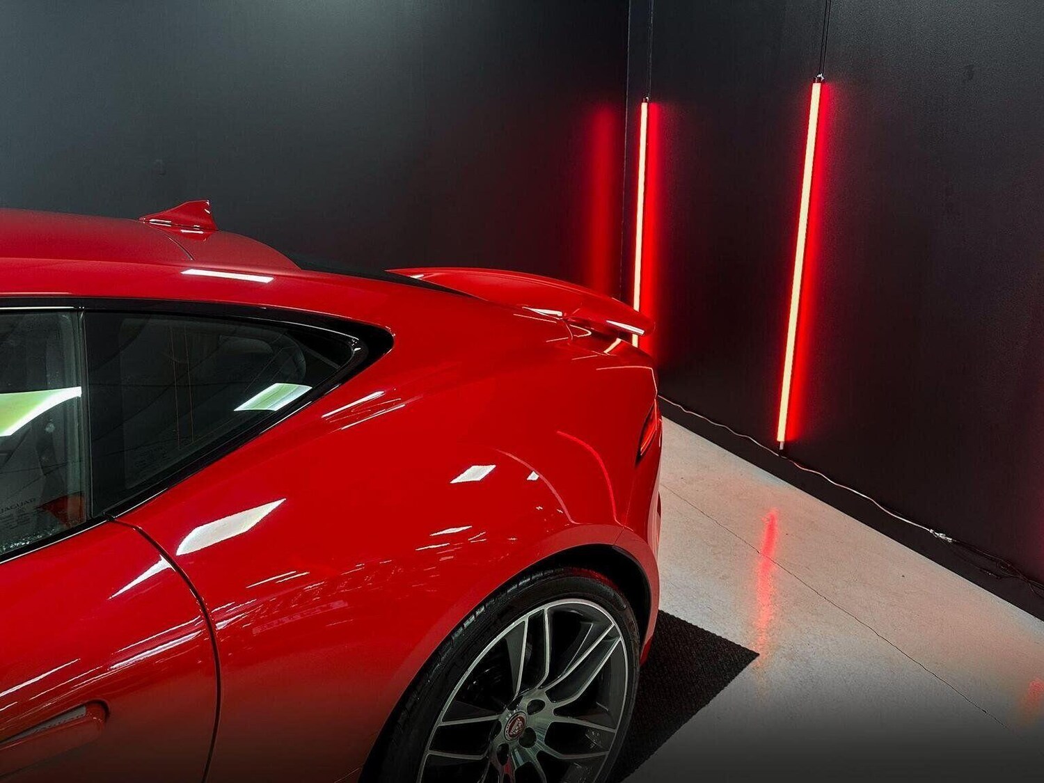 Used Jaguar F-Type 2018 for sale - 76769240: Photo 38