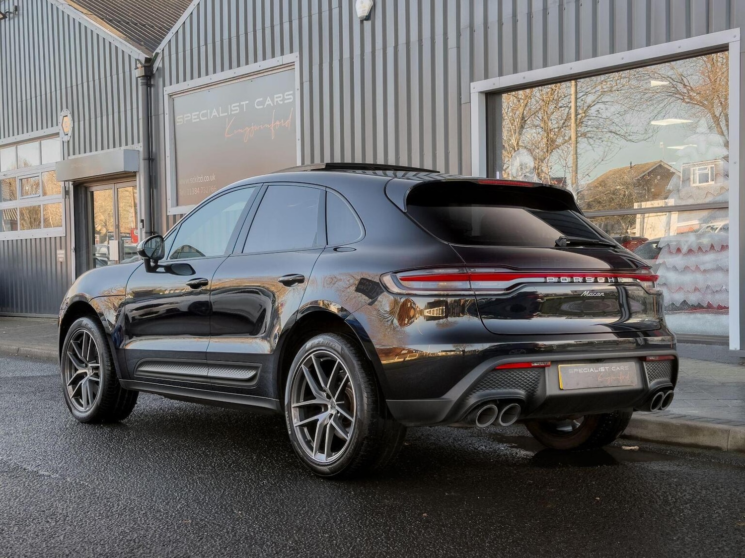 Used Porsche Macan 2022 for sale - 76712840: Photo 2