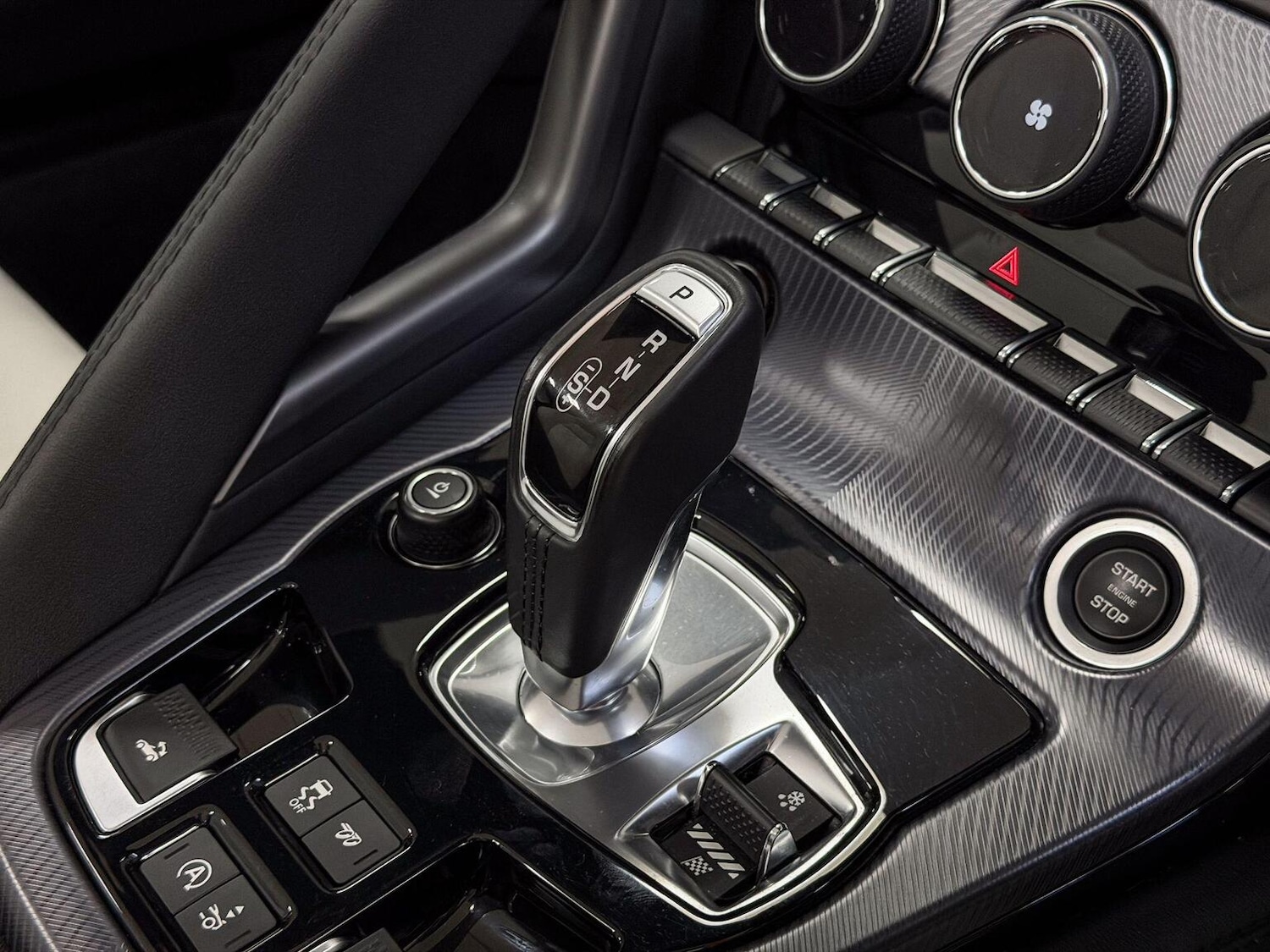 Used Jaguar F-Type 2020 for sale - 77643809: Photo 22