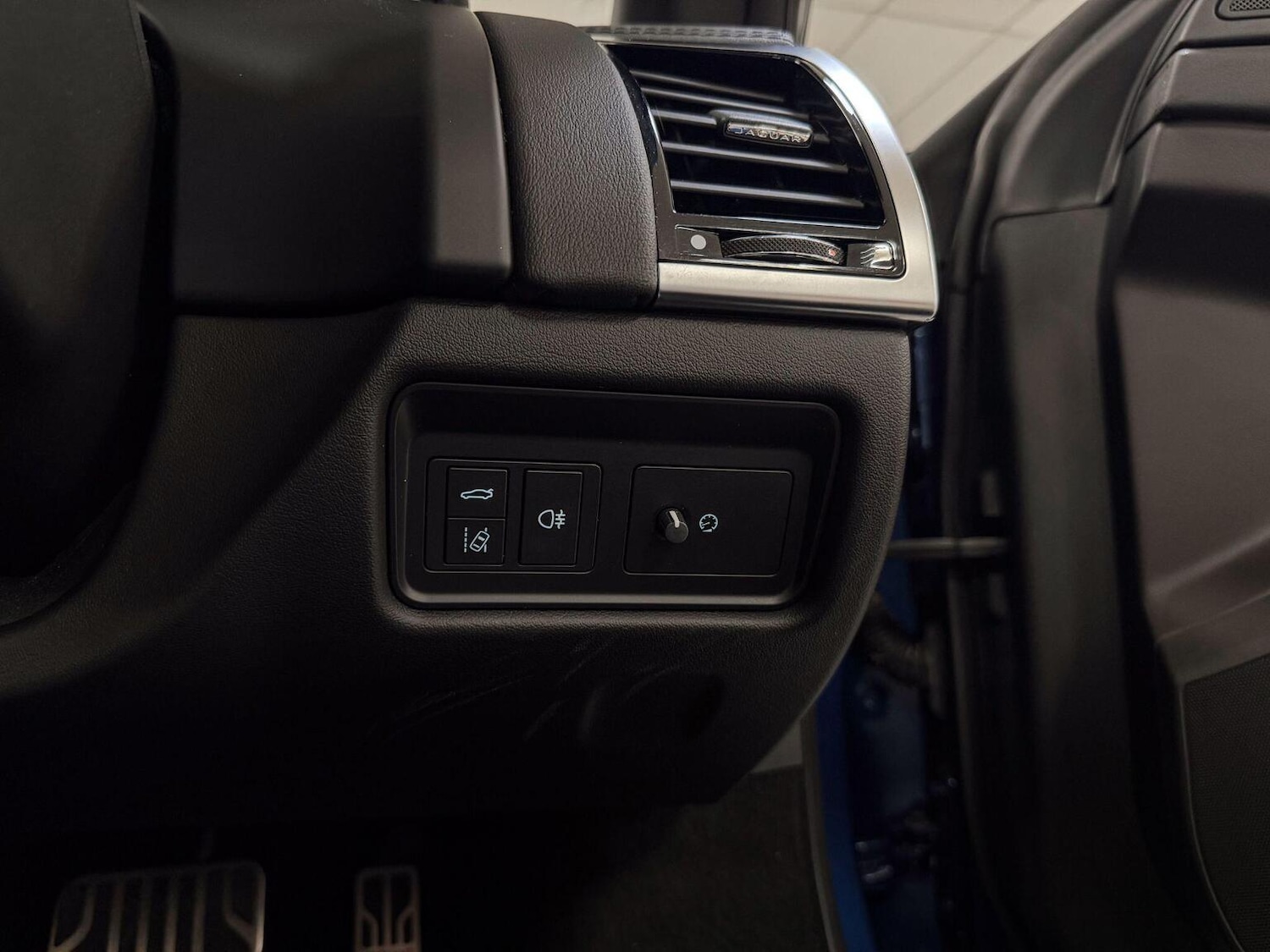 Used Jaguar F-Type 2020 for sale - 77643809: Photo 25