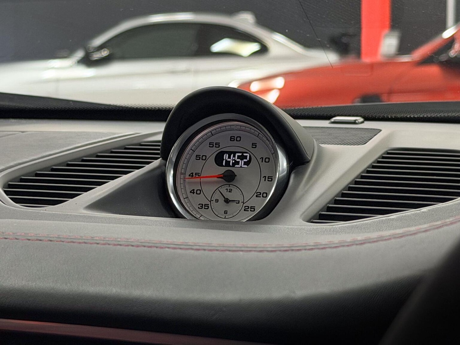 Used Porsche 911 2018 for sale - 77129567: Photo 33