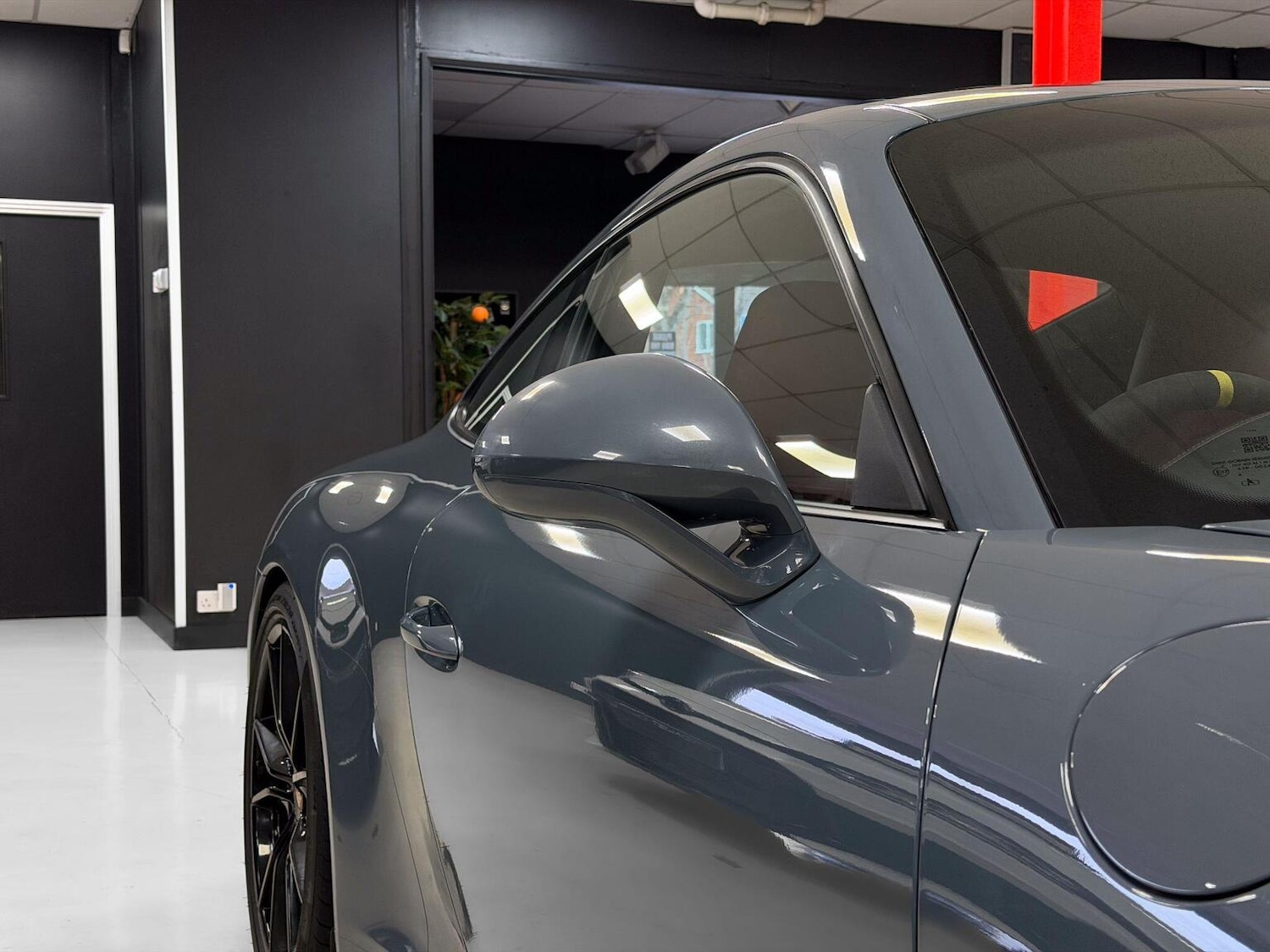 Used Porsche 911 2018 for sale - 77129567: Photo 46