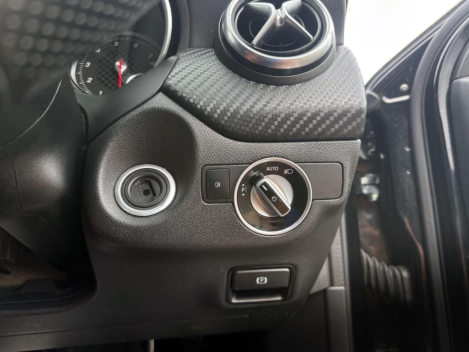 Used Mercedes-Benz A-Class 2015 for sale - 76687262: Photo 16