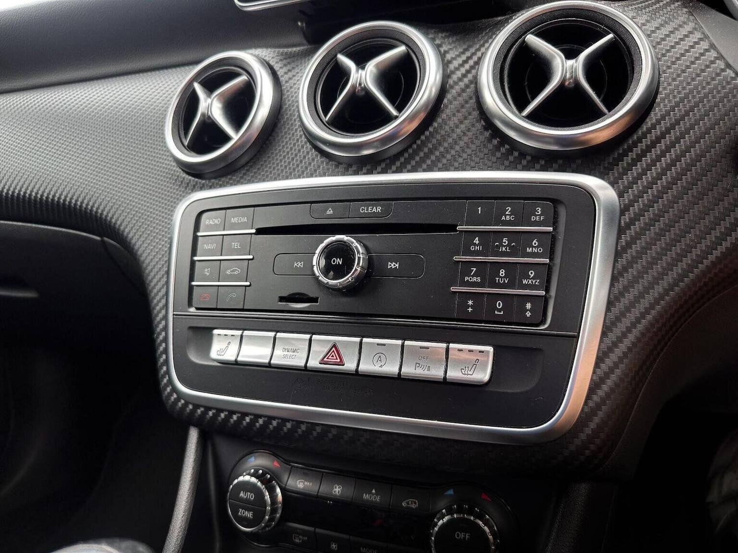 Used Mercedes-Benz A-Class 2015 for sale - 76687262: Photo 32