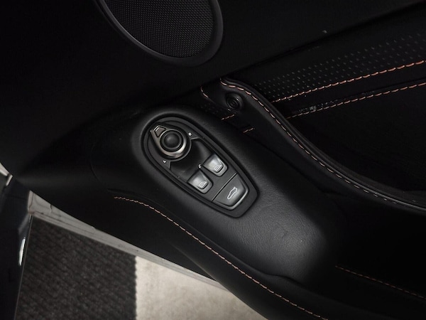 Used Aston Martin Vantage 2020 for sale - 76293224: Photo 24