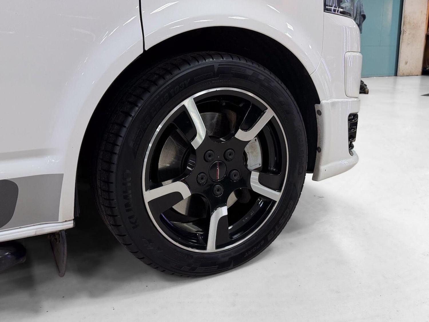 Used Volkswagen Transporter Sportline 2015 for sale - 77465730: Photo 40