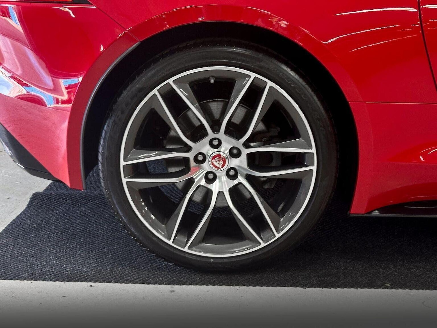 Used Jaguar F-Type 2018 for sale - 76571060: Photo 26