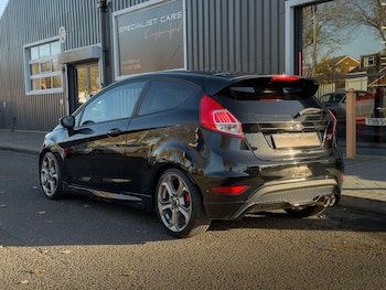 Used Ford Fiesta 2016 for sale - 76656374: Photo