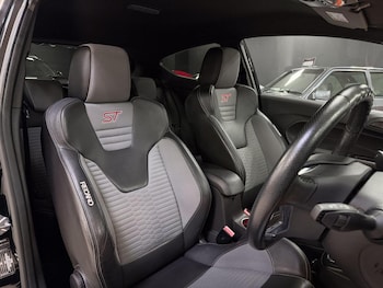 Used Ford Fiesta 2016 for sale - 76656374: Photo