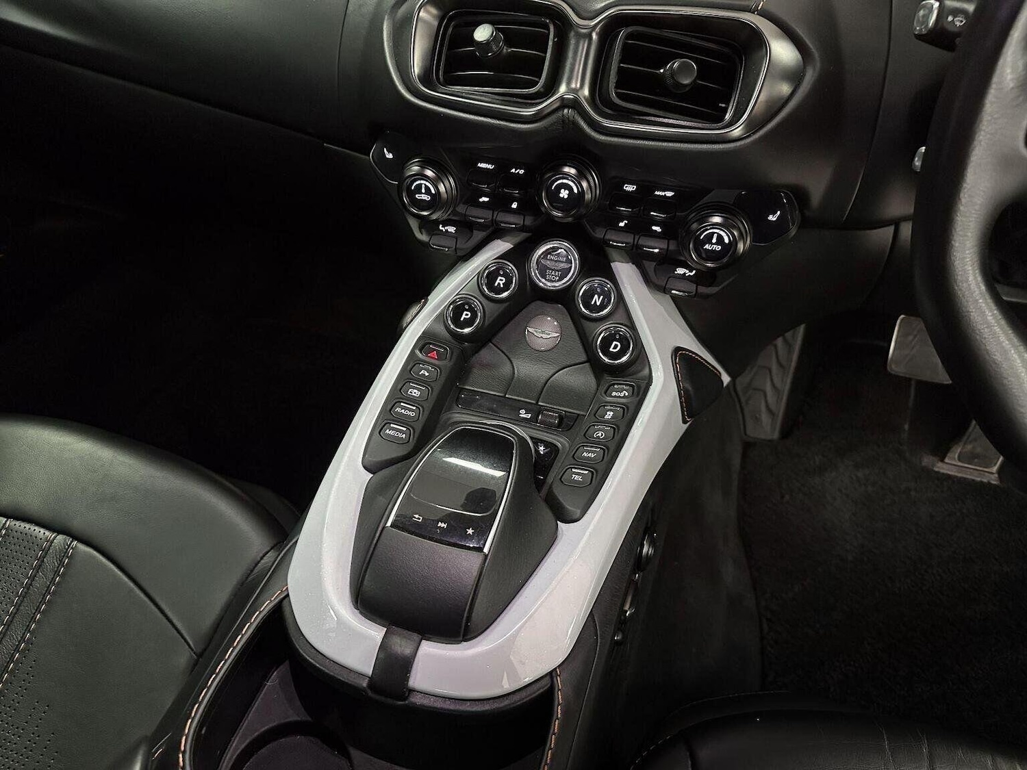 Used Aston Martin Vantage 2020 for sale - 76687258: Photo 19