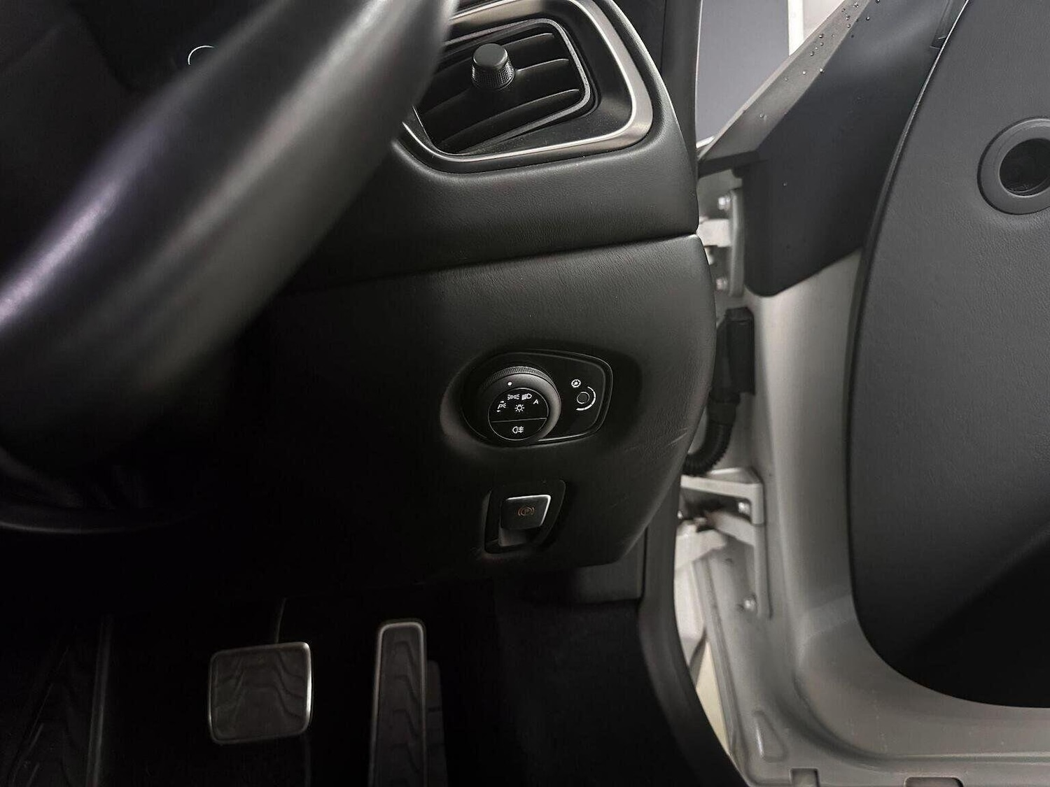 Used Aston Martin Vantage 2020 for sale - 76687258: Photo 24