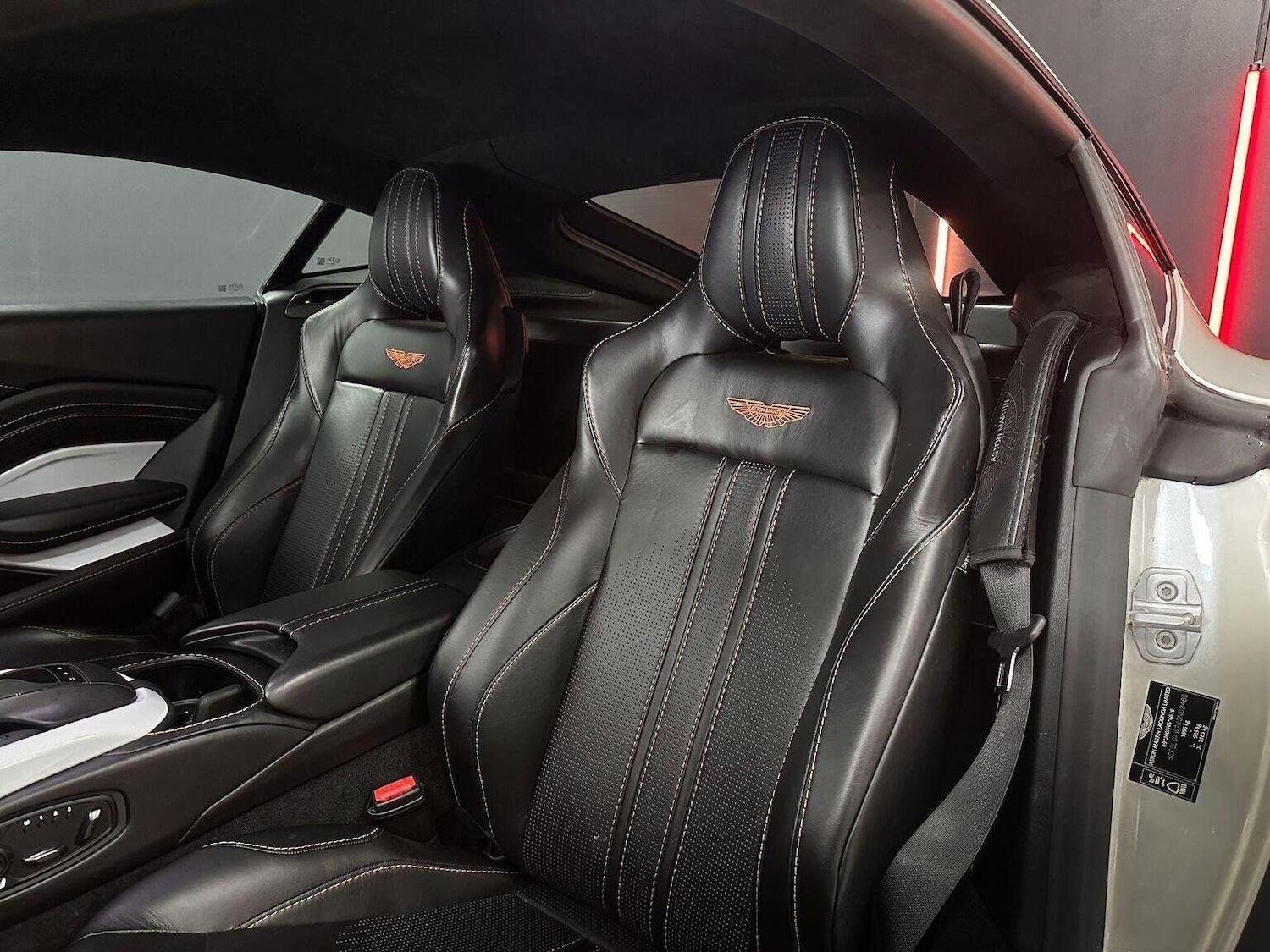 Used Aston Martin Vantage 2020 for sale - 76687258: Photo 37