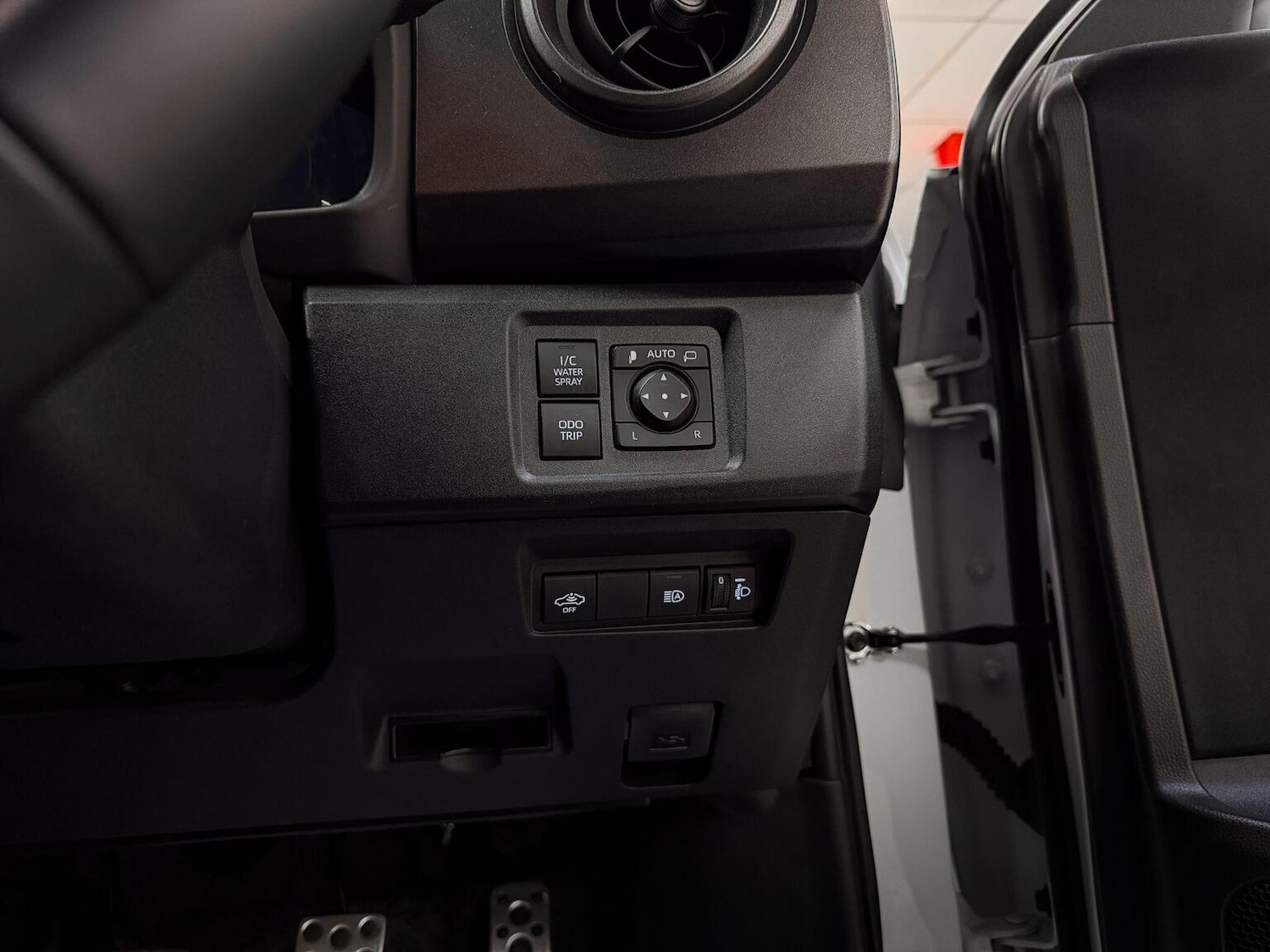 Used Toyota Yaris 2024 for sale - 76741392: Photo 17