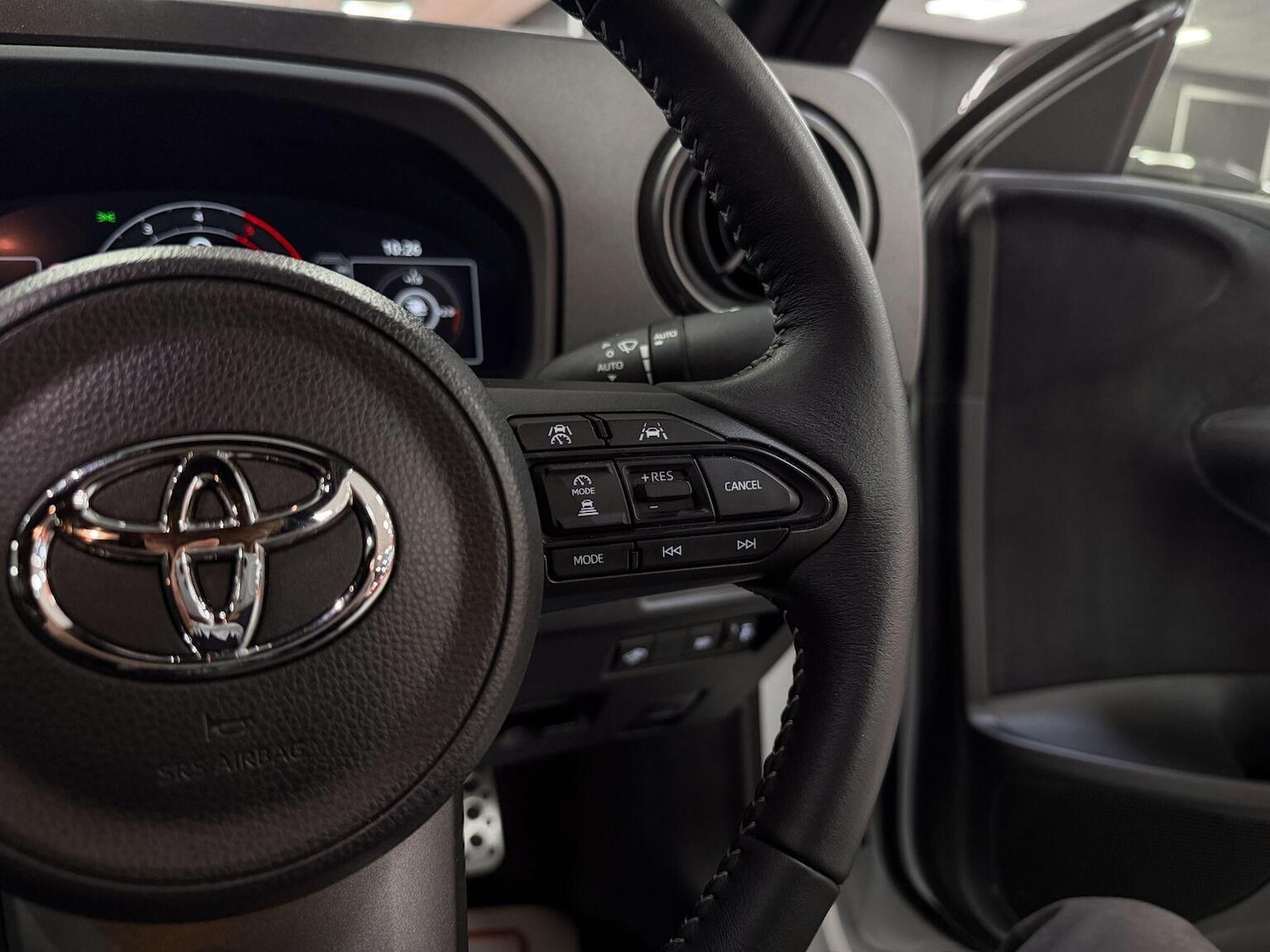 Used Toyota Yaris 2024 for sale - 76741392: Photo 31