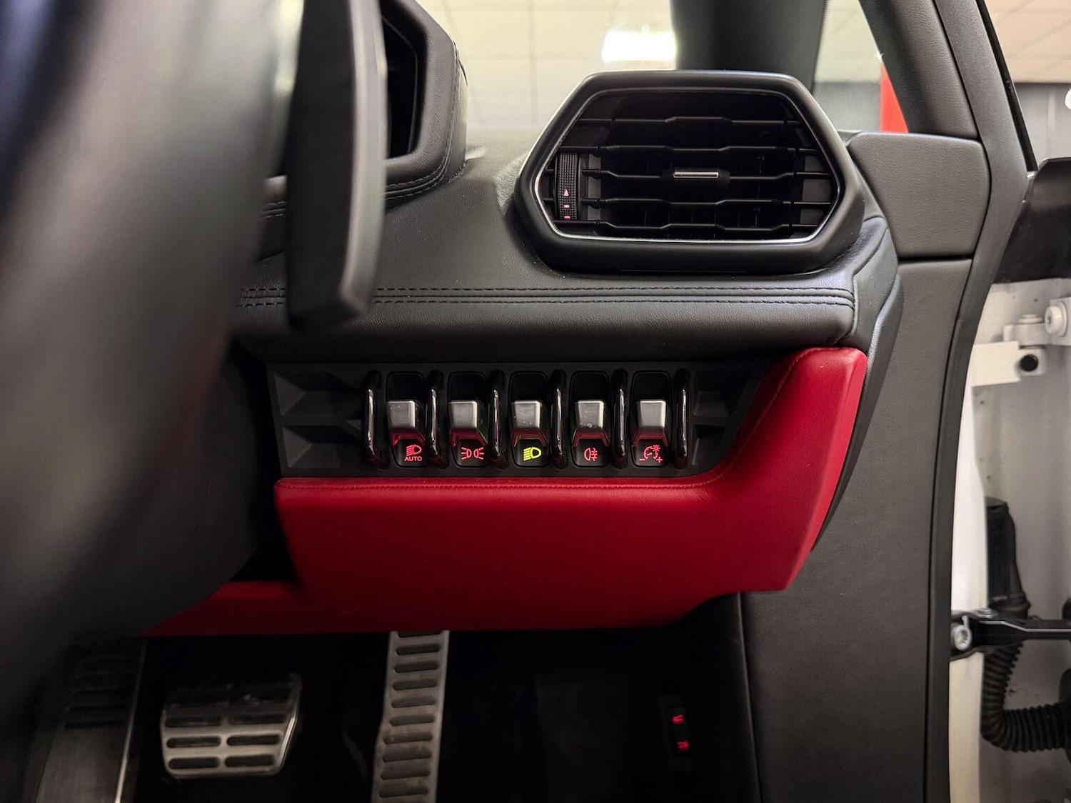 Used Lamborghini Huracan 2015 for sale - 77409501: Photo 28