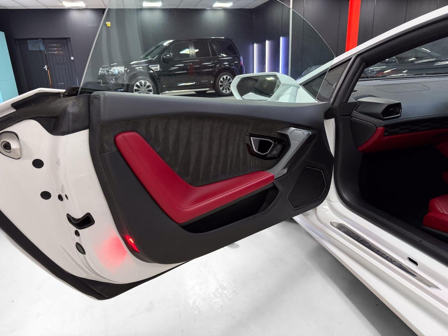 Used Lamborghini Huracan 2015 for sale - 77409501: Photo 29