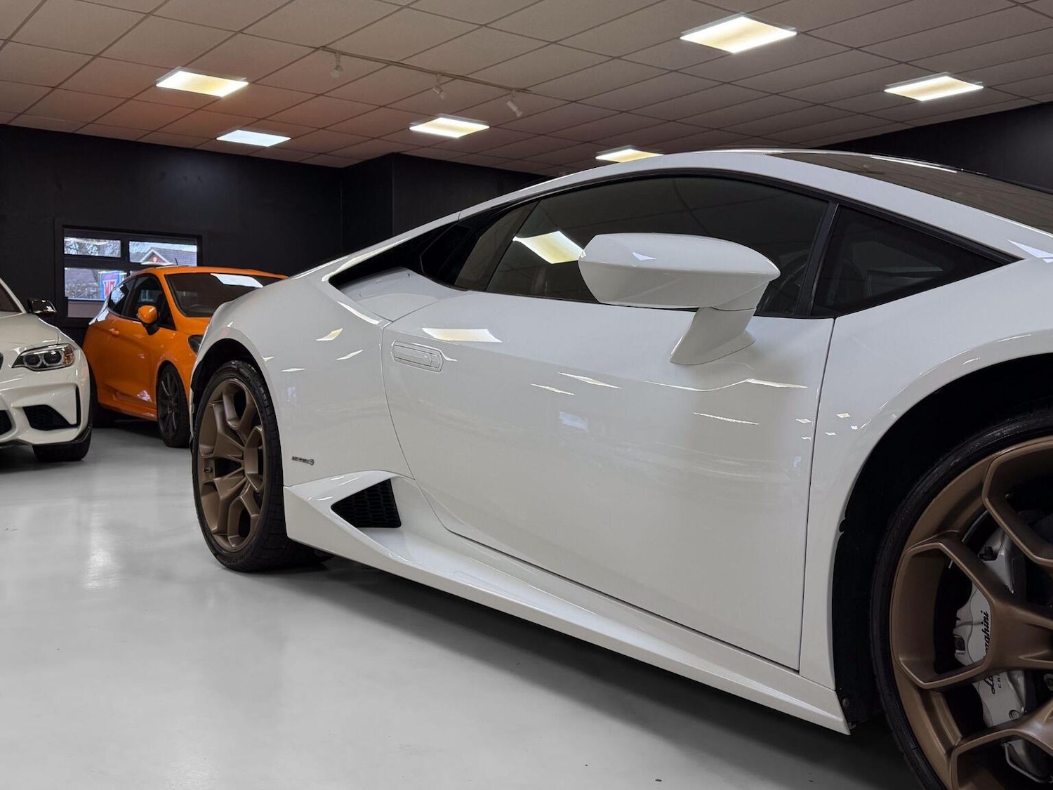 Used Lamborghini Huracan 2015 for sale - 77409501: Photo 37