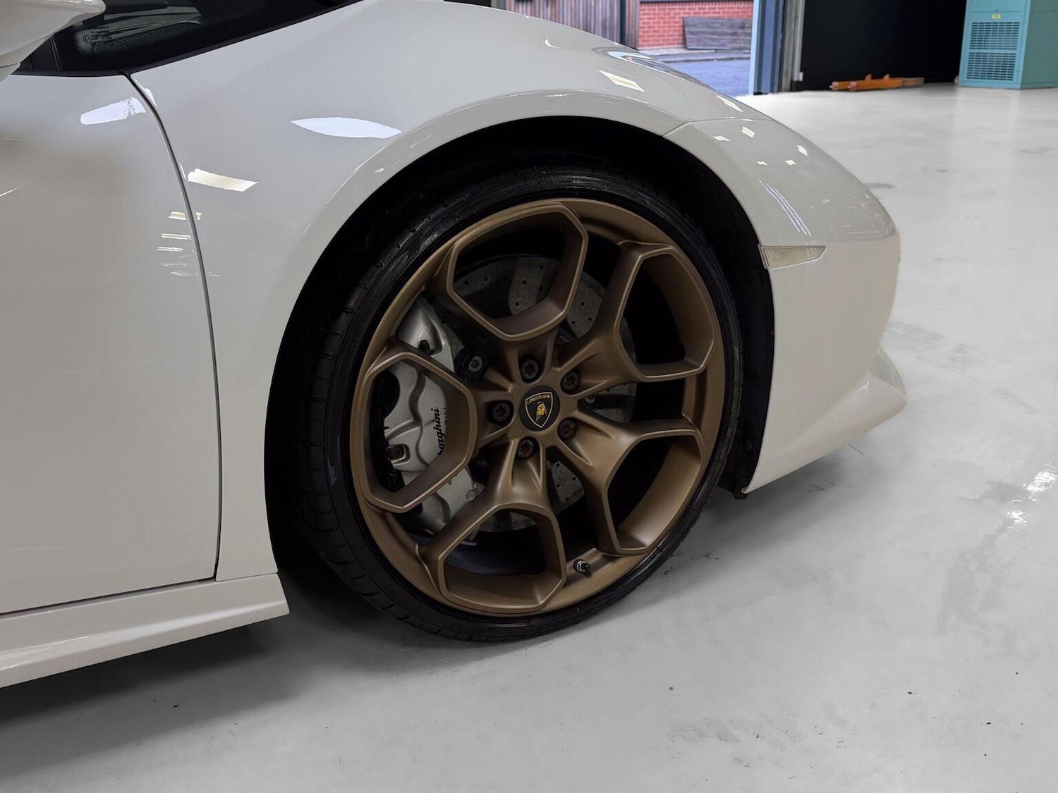 Used Lamborghini Huracan 2015 for sale - 77409501: Photo 44